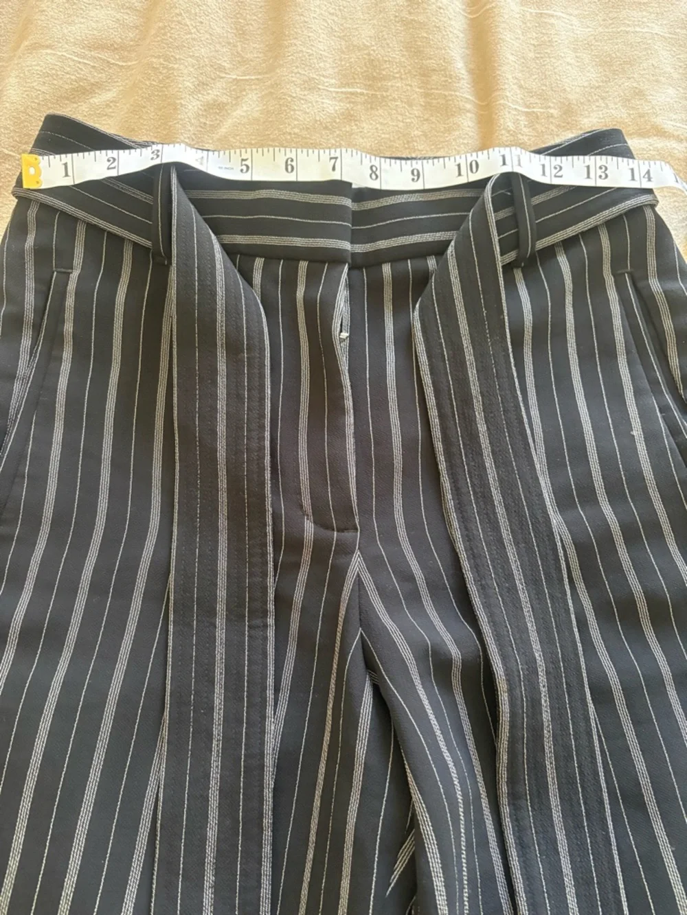 Wilfred Aritzia tie front jallade pant size 6 black white pinstripe trousers - Picture 10 of 10